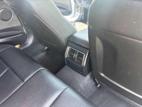 Used 2017 BMW 320i Sedan image 21