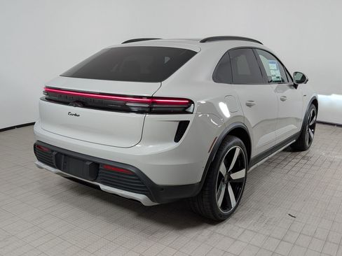 New 2026 Porsche Macan Turbo Electric AWD/4WD image 9