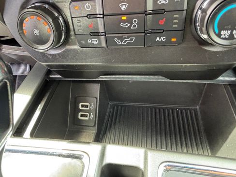 Used 2018 Ford F150 XLT w/ Equipment Group 302A Luxury AWD/4WD image 15