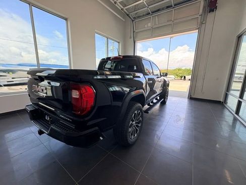 New 2026 GMC Canyon Denali AWD/4WD image 9