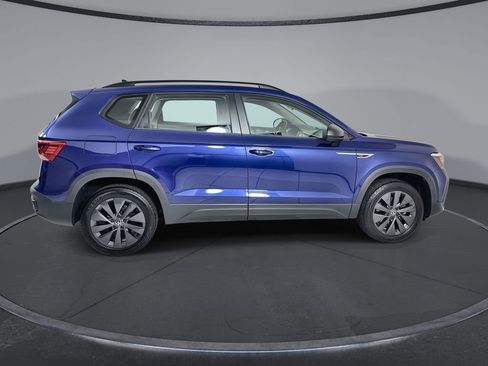 Used 2024 Volkswagen Taos S FWD image 9