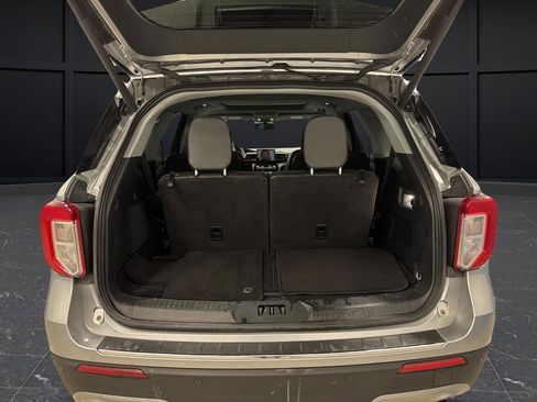 Used 2023 Ford Explorer Limited image 15