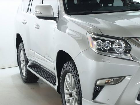 Used 2014 Lexus GX 460 image 12
