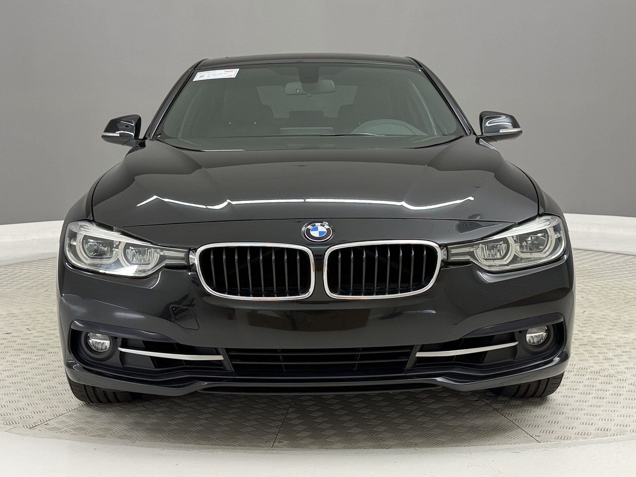 Used 2018 BMW 330i Sedan w/ Convenience Package RWD image 6