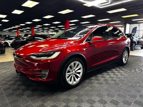 Used 2017 Tesla Model X 75D image 7