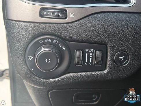 Used 2022 Jeep Cherokee Latitude Lux w/ Mopar Interior Package image 14