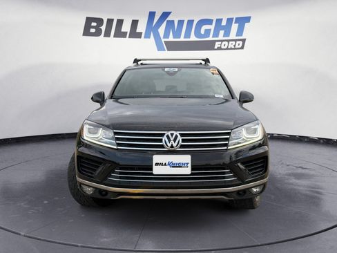 Used 2017 Volkswagen Touareg Wolfsburg Edition AWD/4WD image 8