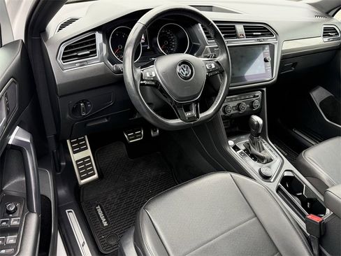 Used 2021 Volkswagen Tiguan SE R-Line image 15