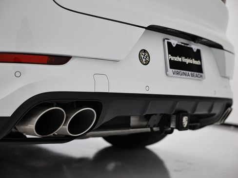 Certified 2025 Porsche Cayenne S AWD/4WD image 15