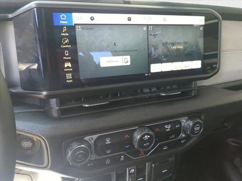 New 2025 Jeep Gladiator Willys image 13