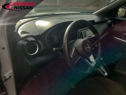 Used 2019 Nissan Kicks SR w/ Interior Electronics Package image 33