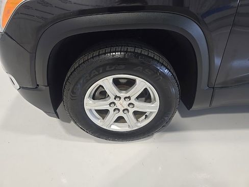 Used 2017 GMC Acadia SLE image 4