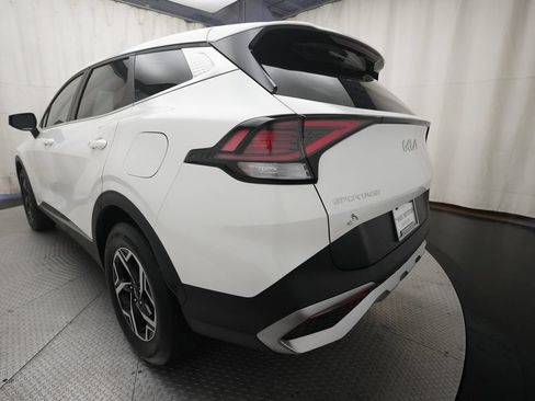 Used 2023 Kia Sportage LX AWD/4WD image 32