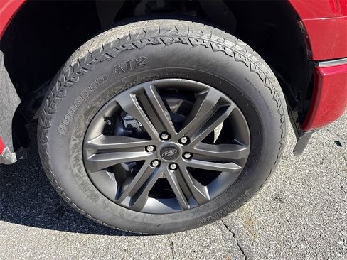 Used 2022 Ford F150 Lariat image 13