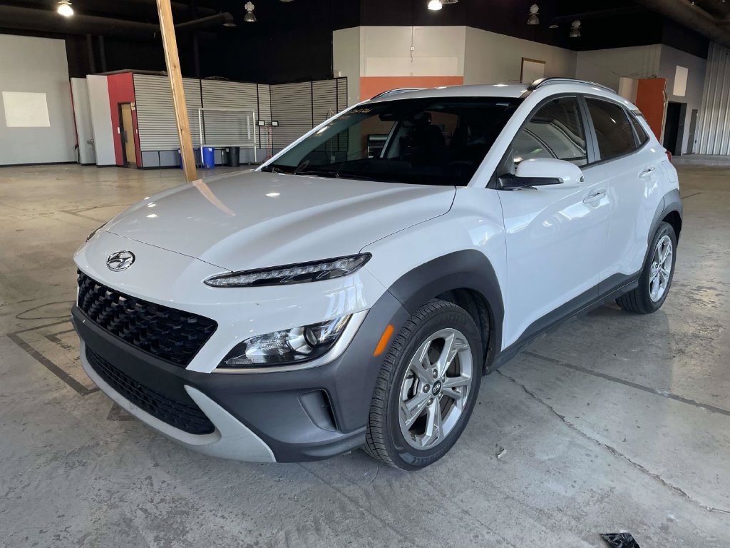 Used 2022 Hyundai Kona SEL FWD image 3
