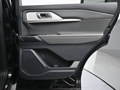 New 2025 Ford Explorer Active w/ Active Comfort Package AWD/4WD image 42
