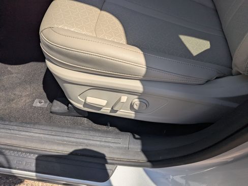 Used 2022 Kia Sorento S FWD image 20