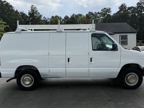 Used 2003 Ford E-250 and Econoline 250 RWD image 8