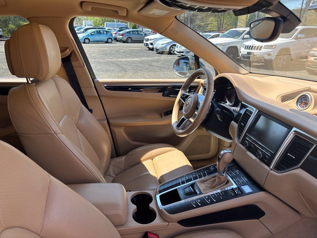Used 2016 Porsche Macan S AWD/4WD image 34