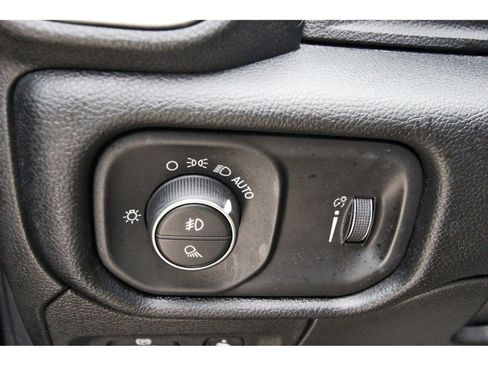 Used 2020 RAM 1500 Lone Star RWD image 22
