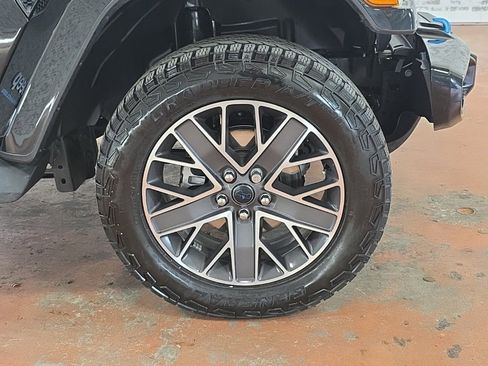 Used 2024 Jeep Wrangler High Altitude image 8