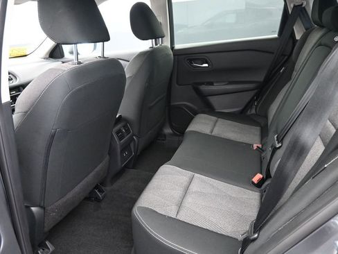 Used 2025 Nissan Rogue SV FWD image 16
