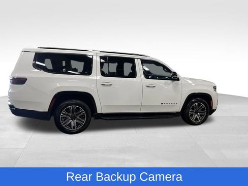 Used 2024 Jeep Wagoneer L Series II w/ Flexible Seating Group AWD/4WD image 7