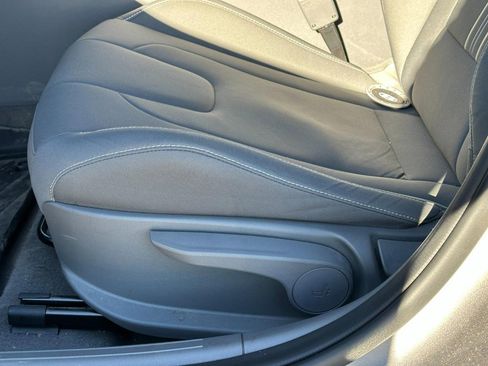 Used 2023 Hyundai Elantra SEL w/ Convenience Package image 18