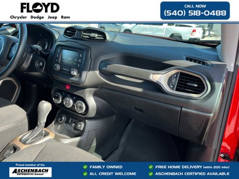Used 2017 Jeep Renegade Latitude w/ Popular Equipment Group AWD/4WD image 34