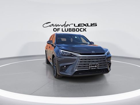 Used 2026 Lexus TX 350 350 Premium Technology image 3
