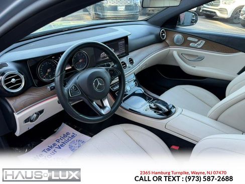 Used 2017 Mercedes-Benz E 300 4MATIC image 4