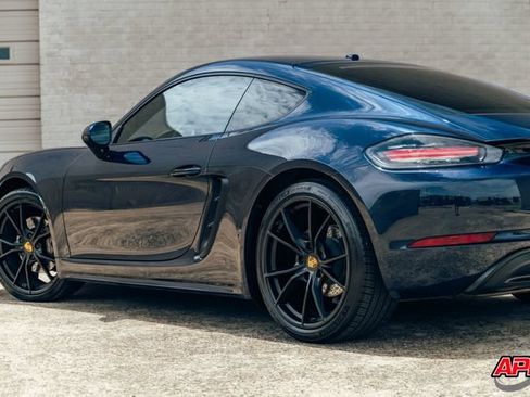 Used 2018 Porsche 718 Cayman RWD image 47