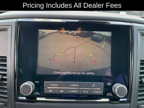 Used 2024 Nissan Titan SV w/ SV Convenience Package RWD image 14