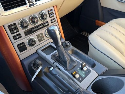 Used 2004 Land Rover Range Rover HSE image 12