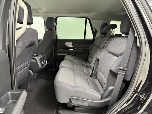 Used 2025 Ford Expedition Active image 26