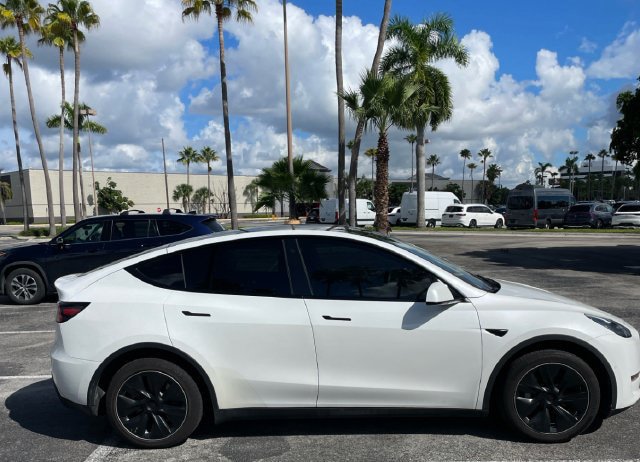 Used 2021 Tesla Model Y Long Range AWD/4WD image 6