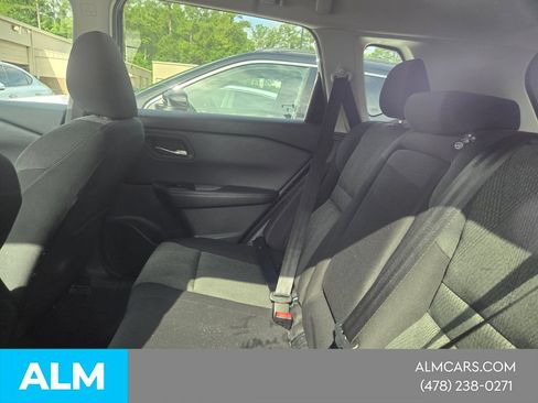 Used 2025 Nissan Rogue SV FWD image 5