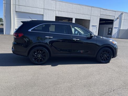 Used 2020 Kia Sorento S FWD image 6