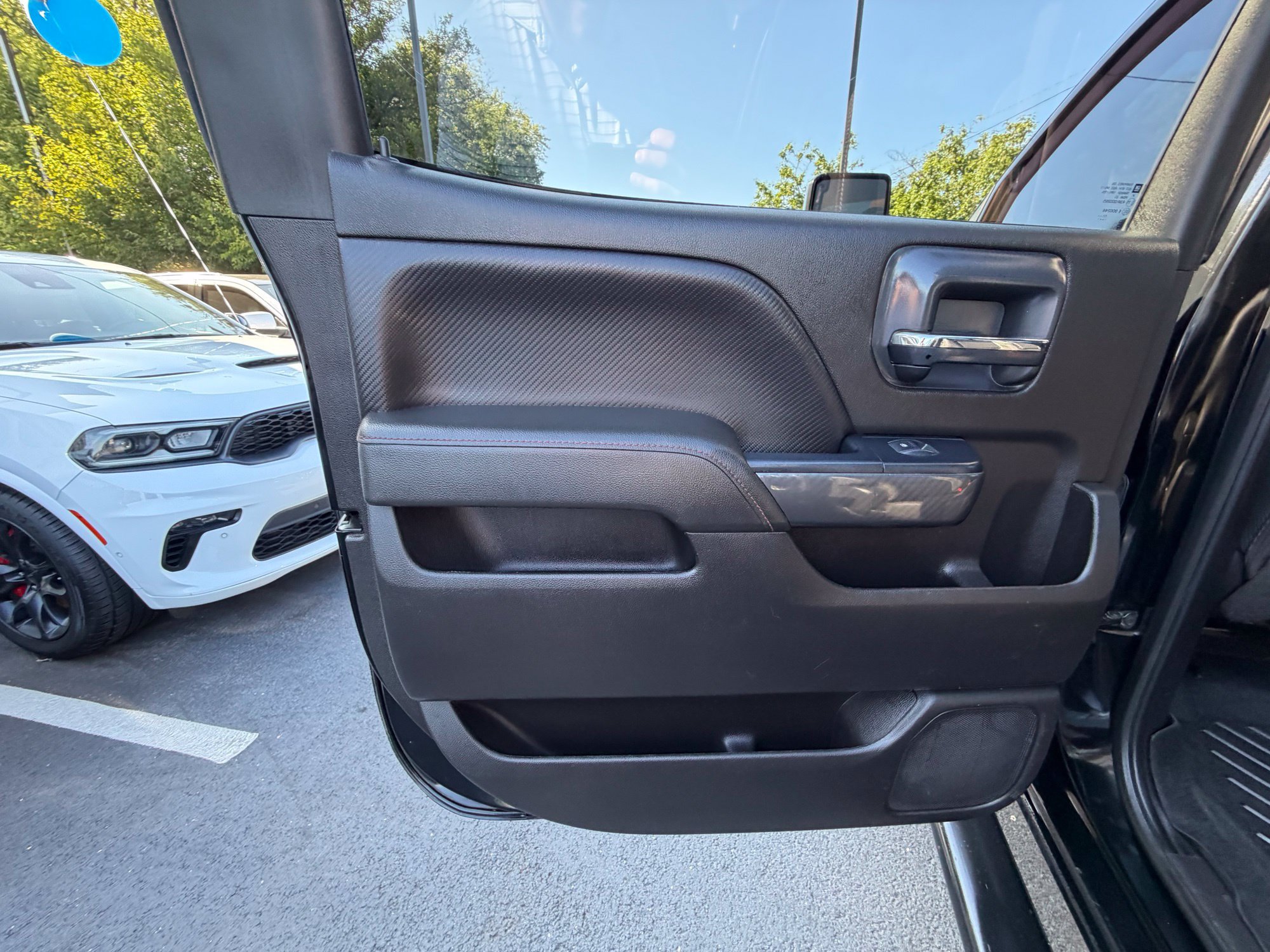 Used 2018 GMC Sierra 2500 SLT w/ All Terrain HD Package AWD/4WD image 13