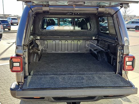 Used 2021 Jeep Gladiator Mojave image 8
