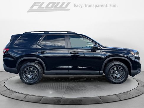 New 2025 Honda Pilot TrailSport image 5