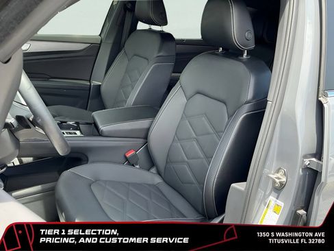 Used 2024 Volkswagen Atlas Cross Sport SE FWD image 29