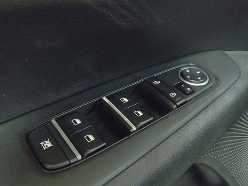 Used 2022 Kia Forte LXS w/ LXS Technology Package image 27