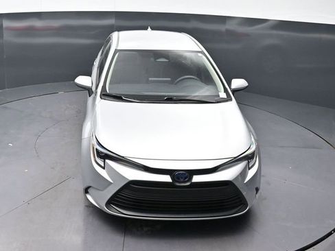 Used 2025 Toyota Corolla LE FWD image 22