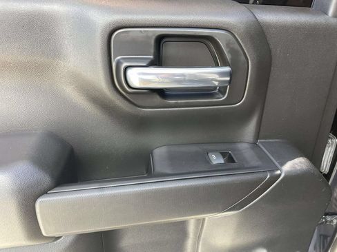 Used 2022 Chevrolet Silverado 1500 Custom RWD image 12