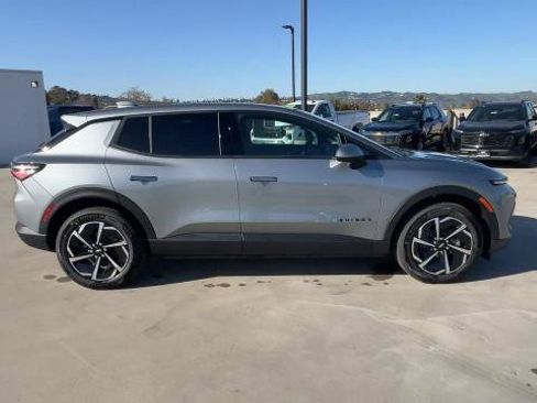 New 2026 Chevrolet Equinox EV LT w/ Comfort Package AWD/4WD image 9