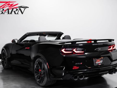 Used 2022 Chevrolet Camaro ZL1 RWD image 3