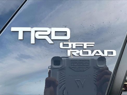 Used 2024 Toyota 4Runner TRD Off-Road Premium image 8