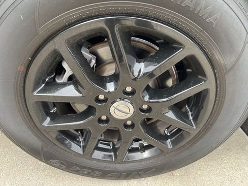 Used 2024 Chrysler Pacifica Touring-L image 7