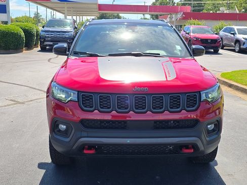Used 2025 Jeep Compass Trailhawk AWD/4WD image 8